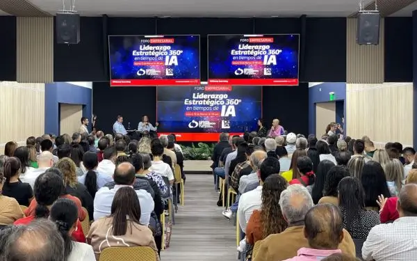 El CESA presente en las regiones: alianza con la Cámara de Comercio de Armenia y del Quindío impulsa la formación de empresarios en tiempos de IA