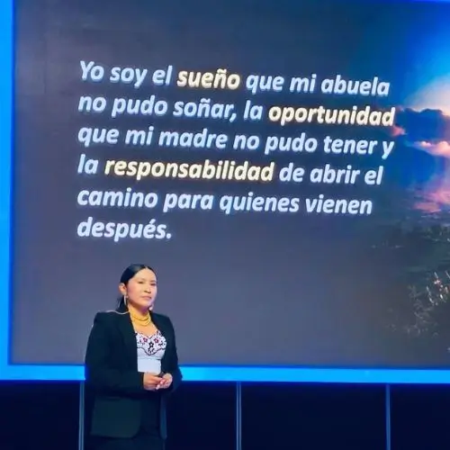 Las voces que faltan: el desafío pendiente de la diversidad étnica en las juntas directivas de América Latina